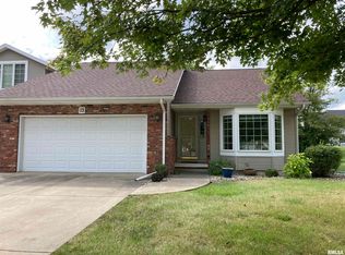 13 Heather Ct, Washington, IL 61571