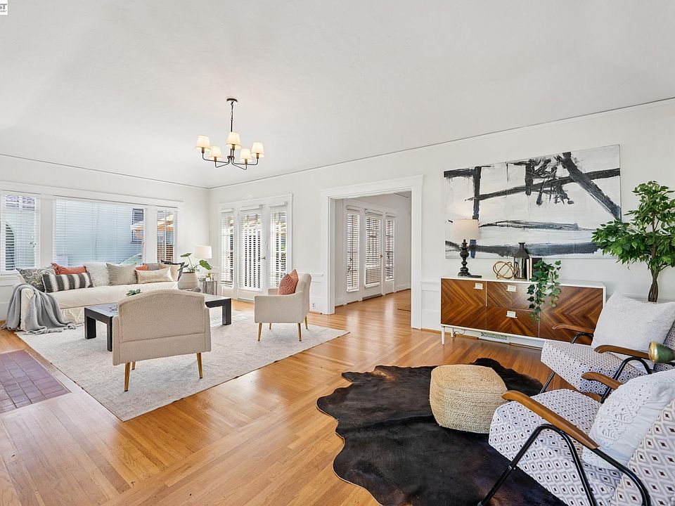 1st image of 3244 Fernside Blvd