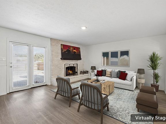 2nd image of 3004 Yorkshire Ct