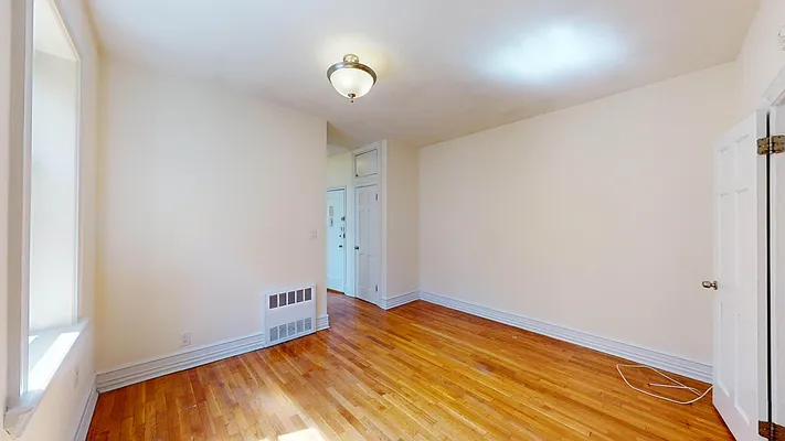 Rented by Bond New York | media 5