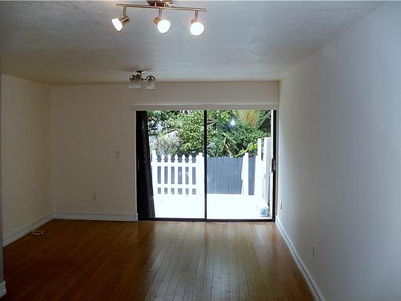 5th image of 1901 NW South River Dr APT 44E