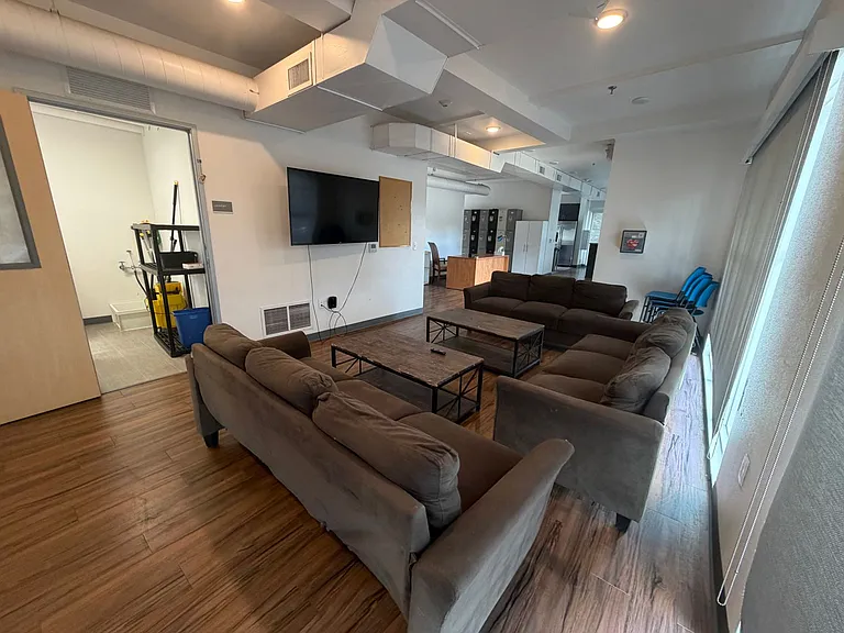2333 Arapahoe Ave. — Photo 10