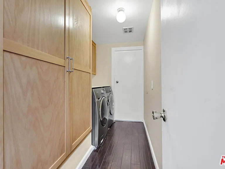 26572 Academy Dr — Photo 21