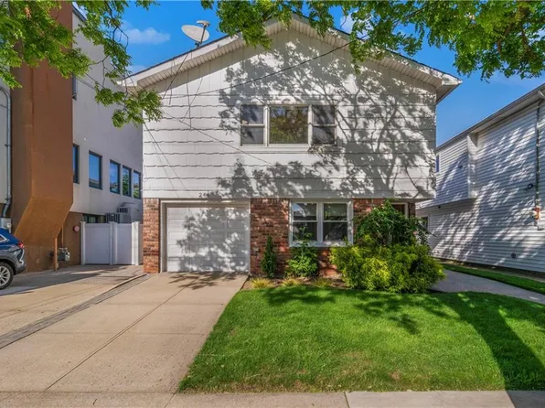 246 Beach 130th St, Belle Harbor, NY 11694
