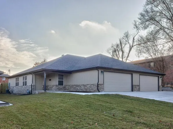2957 E University St, Springfield, MO 65804
