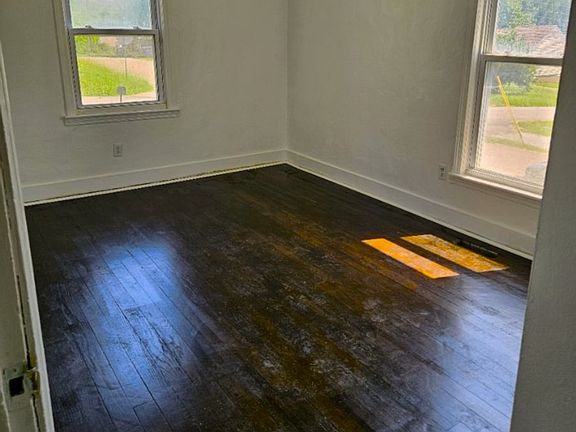 5th image of 1744 Price Ave