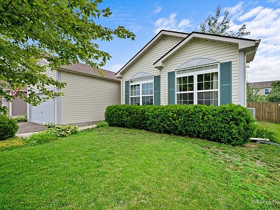 5th image of 752 Prairie Pond Cir