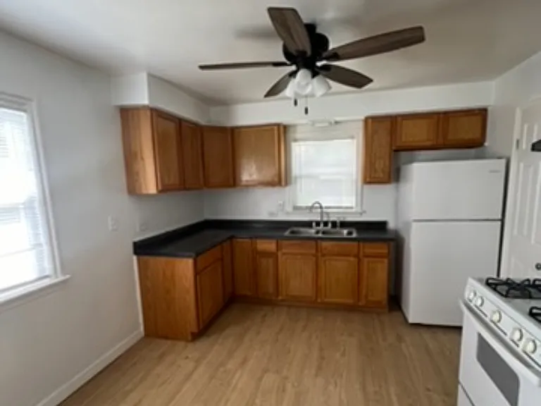 13712 S Wentworth Ave — Photo 7