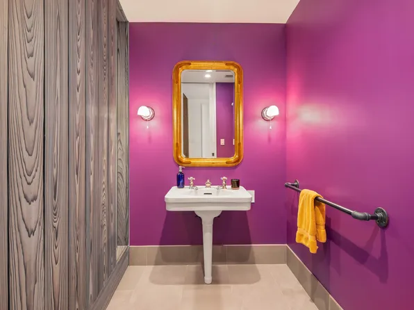 257 West 17th Street image 13 of 15