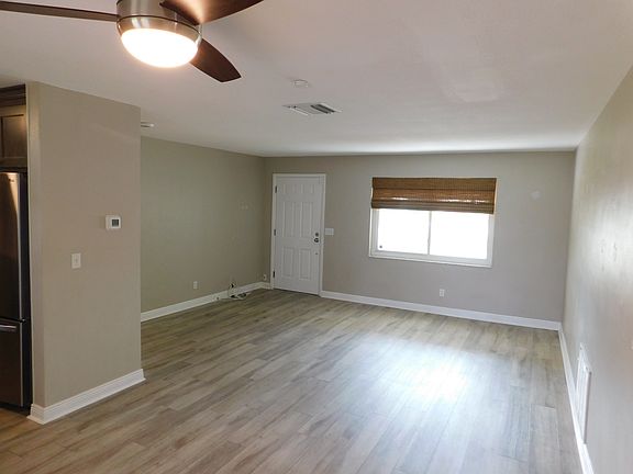2nd image of 1571 Eunice Ln