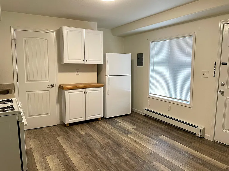 2858 W Maplewood Ave #6 — Photo 2