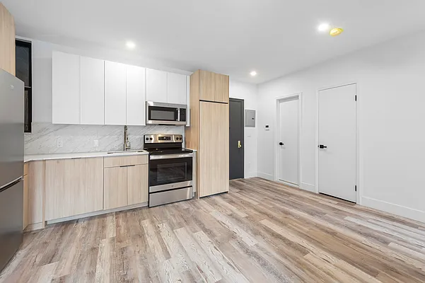 Rented by R New York | media 1