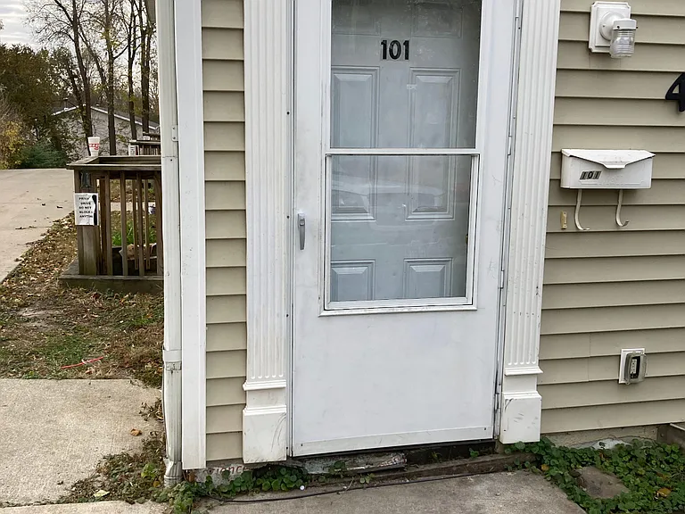 414 S 4th St #101 — Photo 17