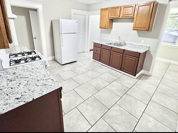 2nd image of 86 Dickerman St #2