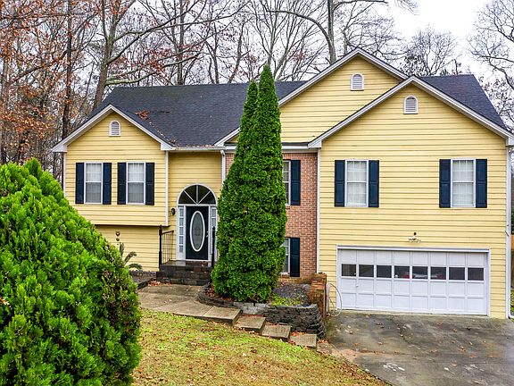 2nd image of 4095 Gables Pl