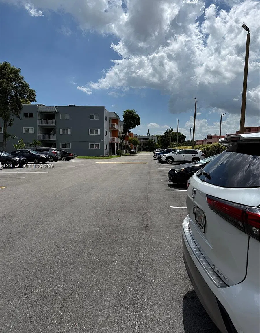Caribbean Gardens Condo — Photo 1