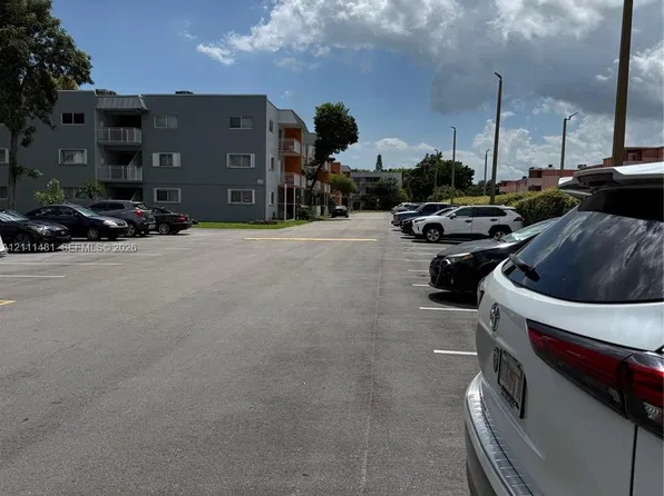 11301 SW 200th St APT 305A, Miami, FL 33157