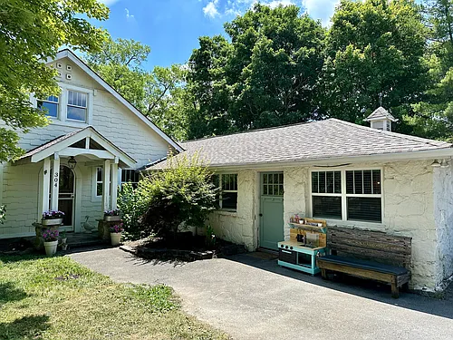 304 E Brow Rd Photo 1