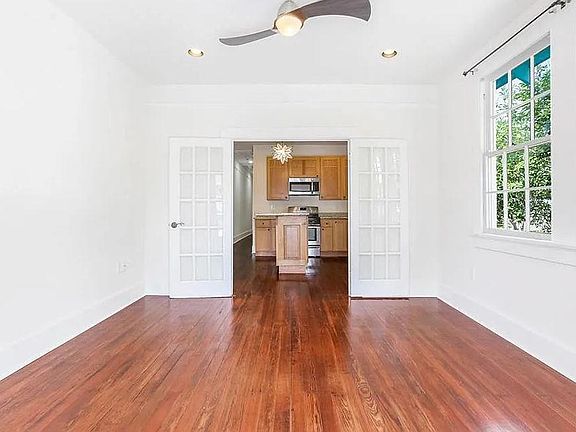 3rd image of 2038 Dumaine St