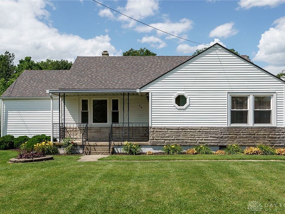 1st image of 49 Oakwood Ave