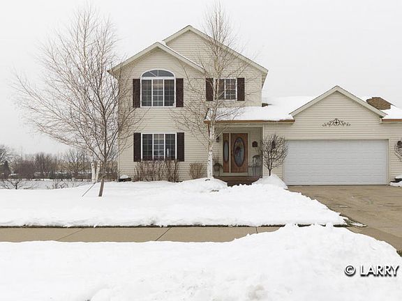 4th image of 303 Summer Circle Dr SE
