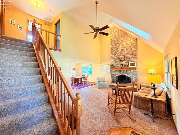 4th image of 1840 N Fernwood Ln