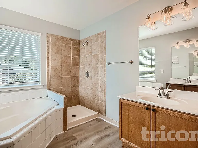 4021 Raccoon Run Ct — Photo 10