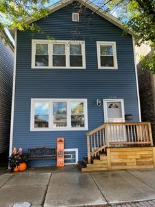 3748 S Wallace St, Chicago, IL, 60609