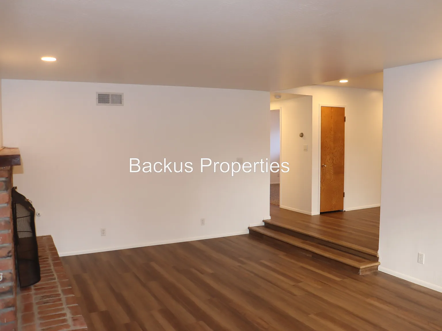 3 bed, 1860 sqft, $3,550 — Photo 2
