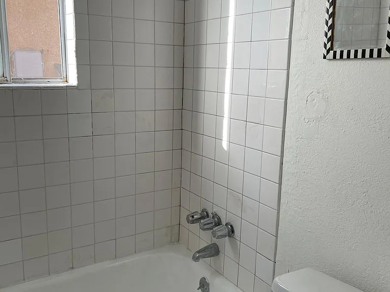 228 S Arizona Ave — Photo 13