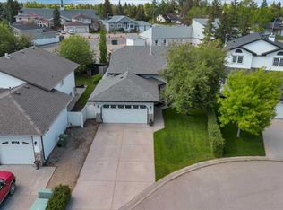 9 S Madison Ct, Strathmore, AB T1P 1M5
