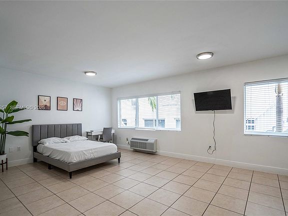 2nd image of 6971 Carlyle Ave #107
