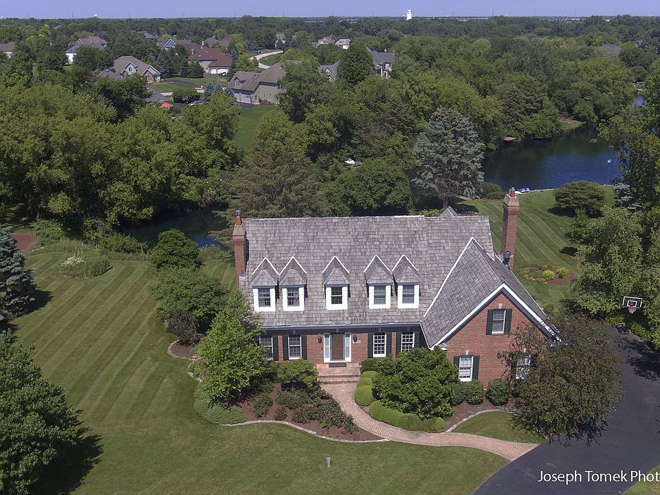 1st image of 38W570 Barb Hill Dr