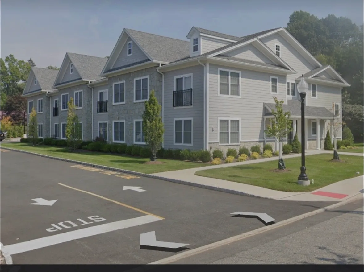 1 bed, $2,695 — Photo 2