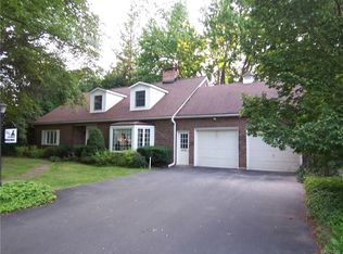 237 Windermere Rd, Lockport, NY 14094