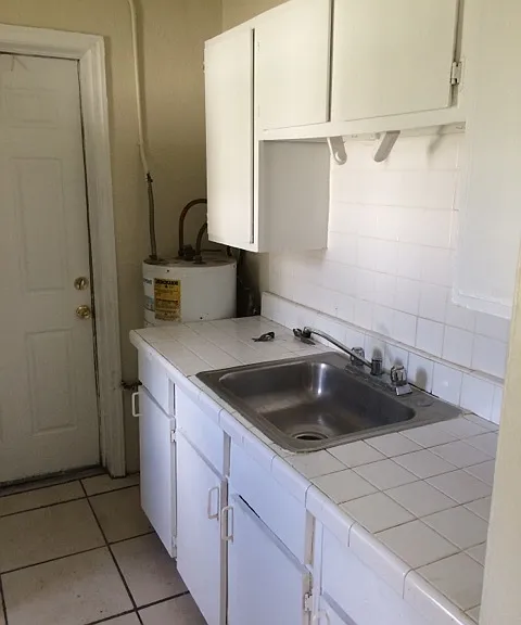 1429 NW 3rd Ct — Photo 6