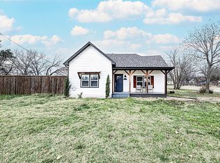 202 S Trappier St, Alvord, TX 76225