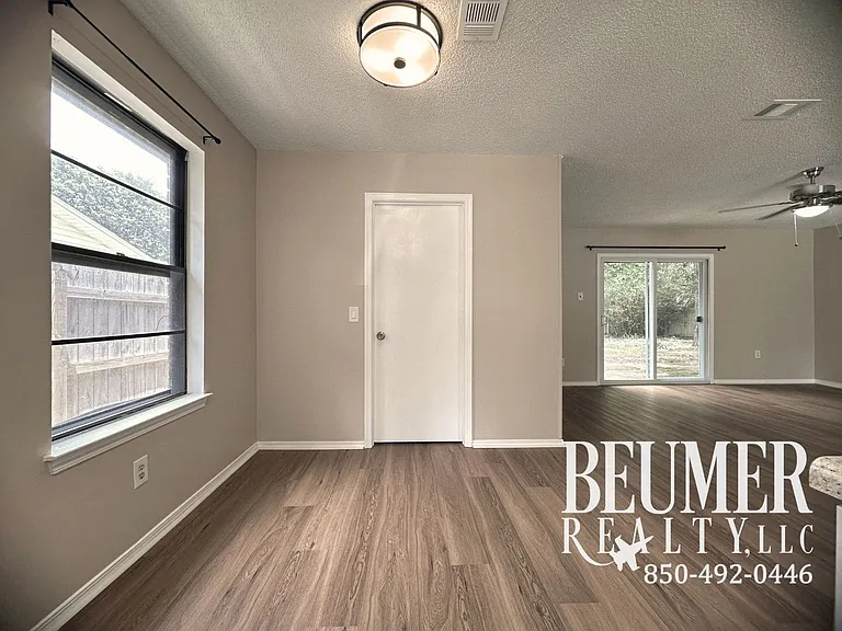 4234 Baywoods Dr — Photo 3
