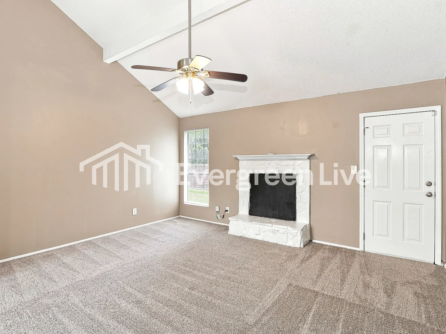 3 bed, 2.0 bath, 1201 sqft, $1,495 — Photo 3