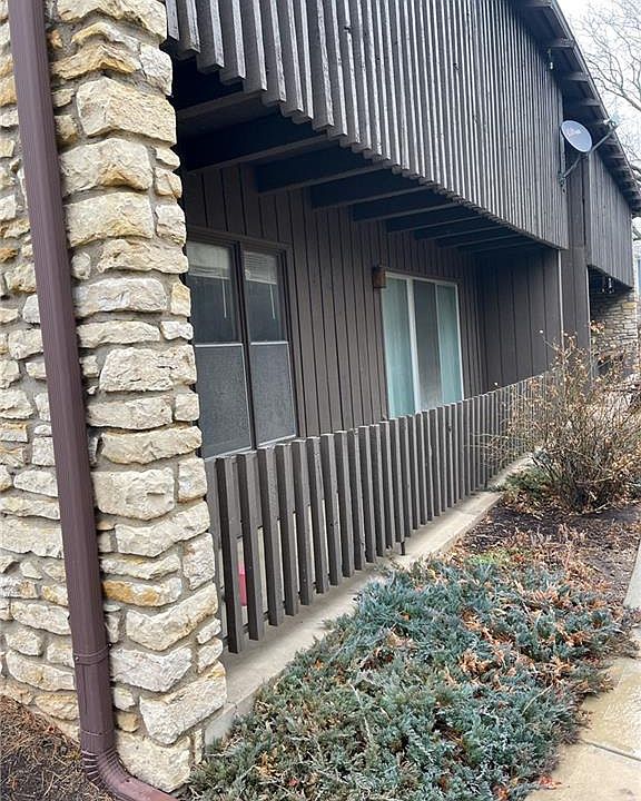 1st image of 401 W 104th St #101A