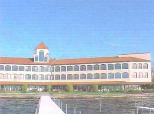 12275 N Ogden Point Rd APT 108, Syracuse, IN 46567