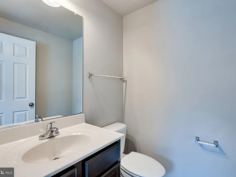 14263 Travilah Rd — Photo 5