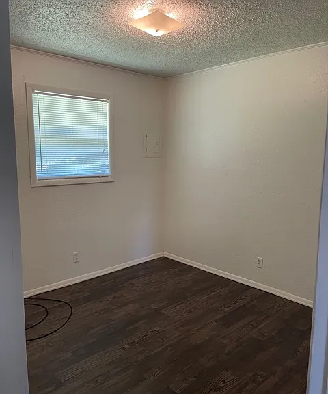 401 E McReynolds St #5 — Photo 4