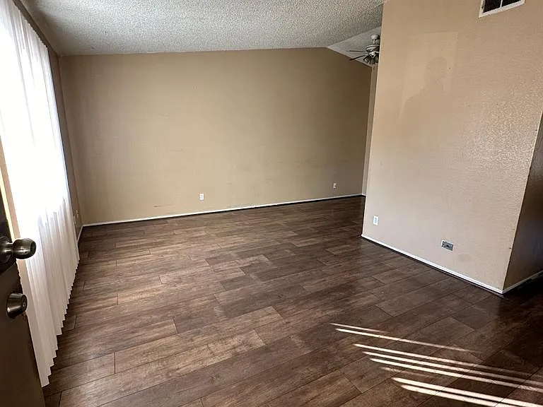 260 W 8th Ave #249 — Photo 3