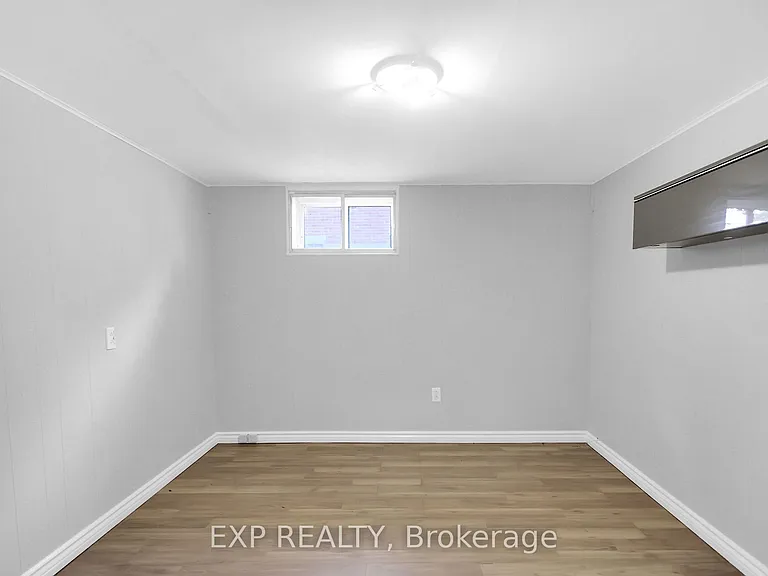2247 Miramichi St — Photo 31