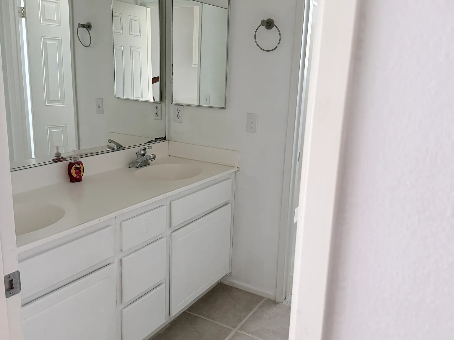 5 bed, 2486 sqft, $950 — Photo 3