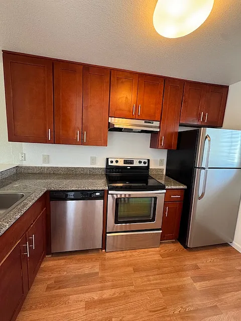 Oakwood Apartments — Photo 3