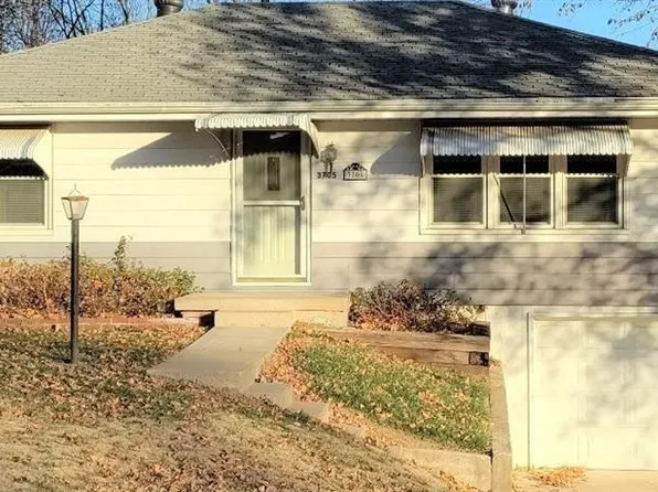 3705 N Cypress Dr, Kansas City, MO 64117