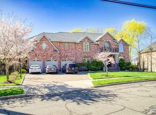 14 Patton Ln, Closter, NJ 07624