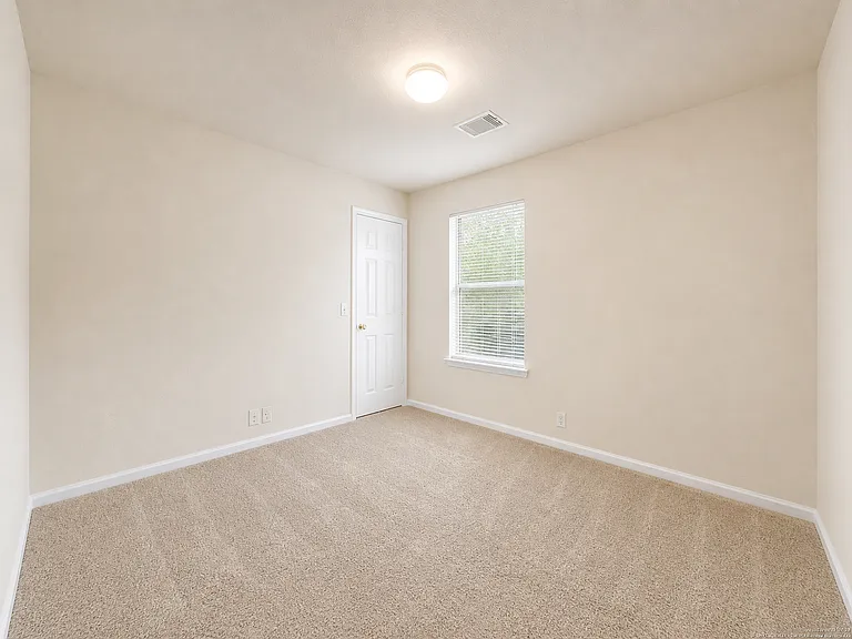 8016 Rosespur Park — Photo 15